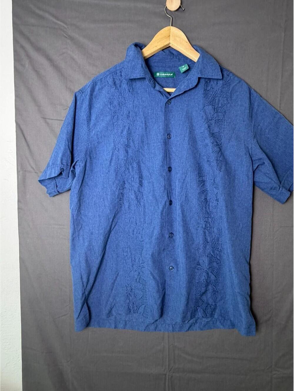 Option 1: Cubavera Shirt Mens Medium Blue Short Sleeve Guayabera Embroidered Tro